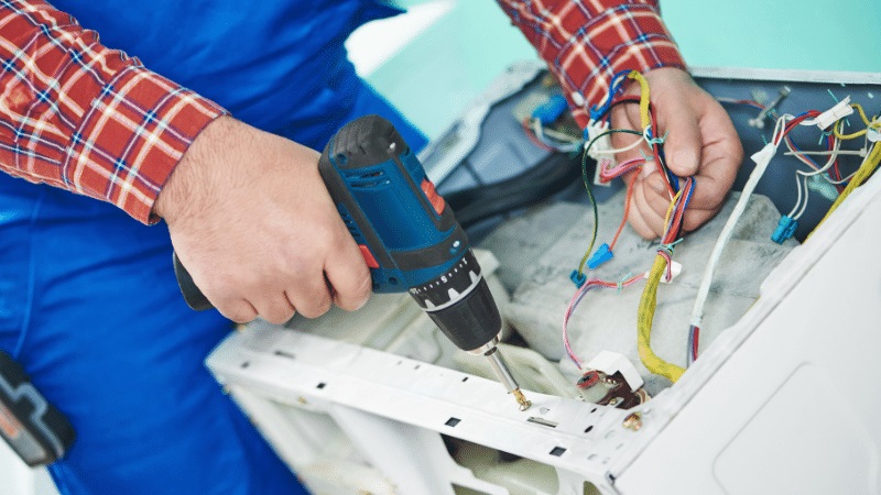 Seferihisar Siemens Siemens çamaşır makinesi kart tamiri – Su almama arızası orijinal parça ile giderildi. - Teknik servis örneği
